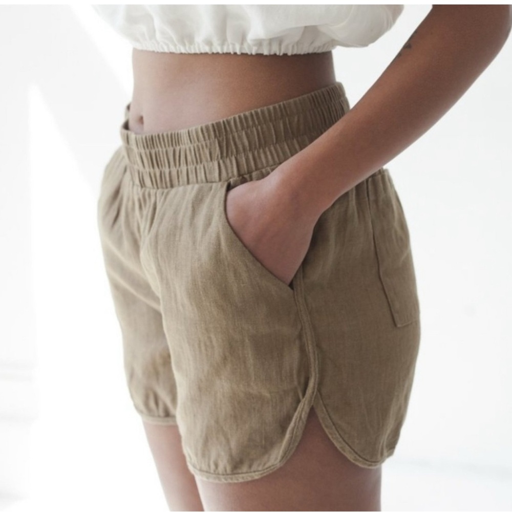 Beaton Linen running shorts XS sage colour way
